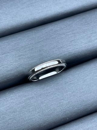 Tiffany wide ring with square bead-edge detailing (no diamonds)