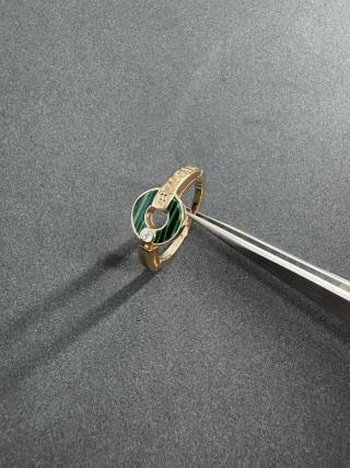 Bvlgari Green Circle Statement Ring – Elegant Luxury Jewelry