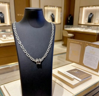 Bvlgari White Gold Geometric Link Necklace – Elegant Luxury Jewelry