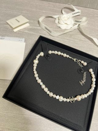 CHANEL Evelora Baroque Pearl Heritage Necklace