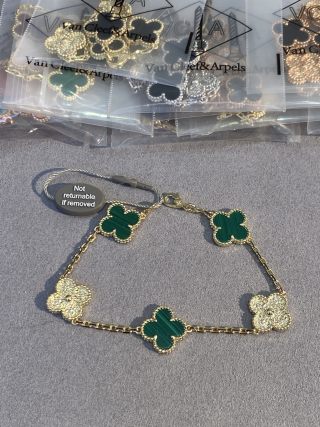 Van Cleef & Arpels Malachite 5-Motif Clover Bracelet with Gold-Tone Details