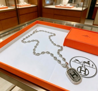 Hermès H Oval Medallion Link Necklace