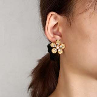 CHANEL Florianne Pearl Bloom Stud Earrings