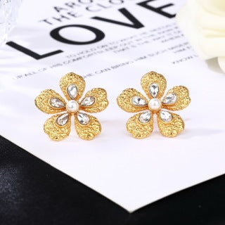 CHANEL Florianne Pearl Bloom Stud Earrings