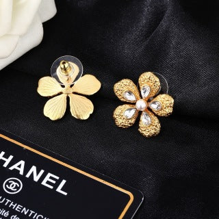 CHANEL Florianne Pearl Bloom Stud Earrings