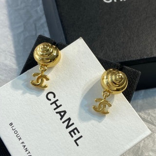 CHANEL Marina Seashell Gold Stud Earrings